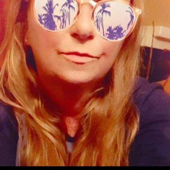 Meet your Posher, Robyn - Picture 1 of 1